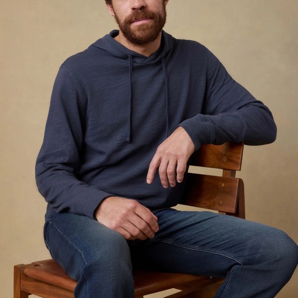 Faherty Other - Faherty Sunwashed Organic Cotton Long Sleeved Hoodie - Blue Nights. Men's Large.